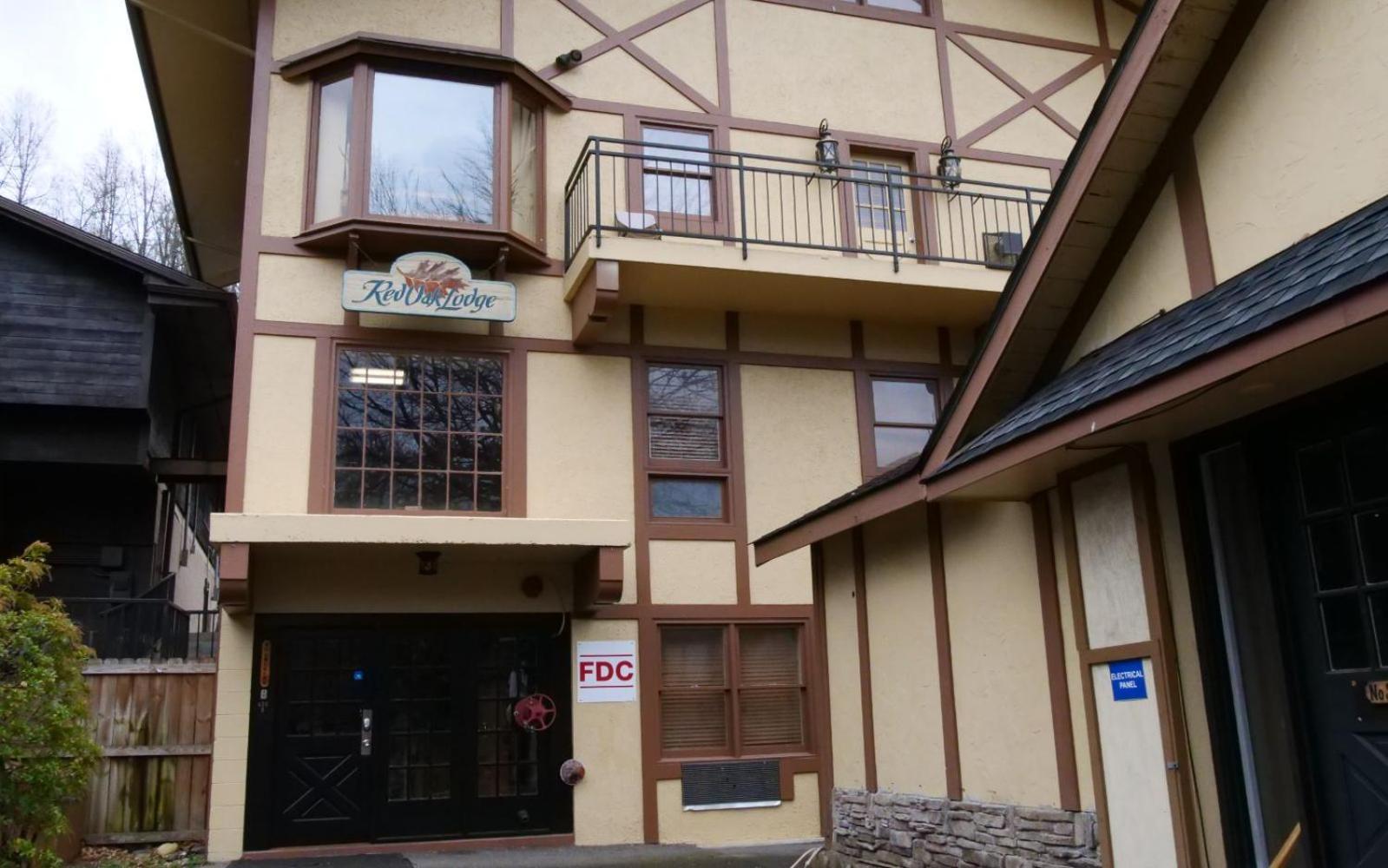 Red Oak Lodge ガトリンバーグ エクステリア 写真